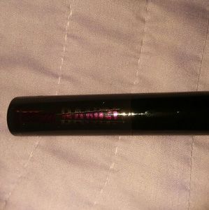 Benefits mini bad girl bang mascara